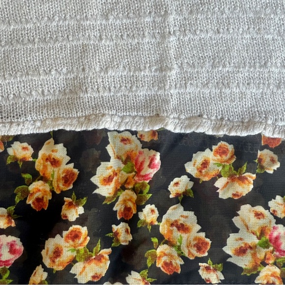 Peplum Crop Tank Top - Picture 3 of 11